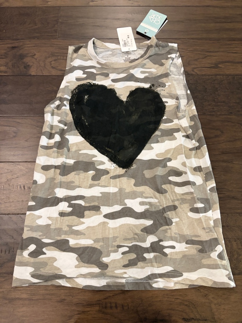 New With Tags Evereve Chaser With Heart Camo Tank Sz M